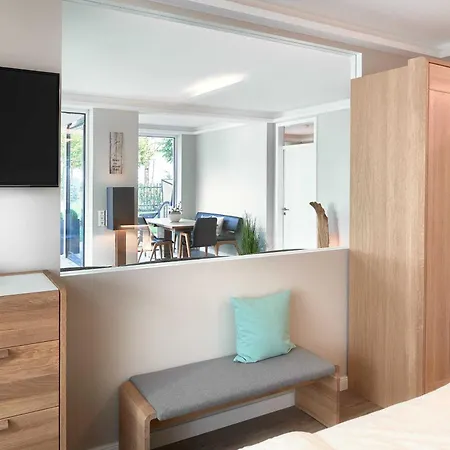 Vogue By Exquisit _ No_2 4* Binz